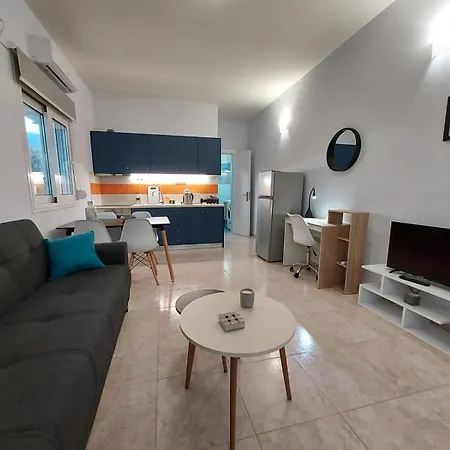 Oresti's House Διαμέρισμα Λουτράκι